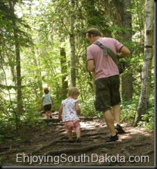 photo near devils bathtub